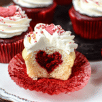 Hidden Heart Valentine's Cupcakes: Sweet Surprise for Lovers! 7 Want to surprise your valentine with the most romantic dessert ever? Learn how to create Hidden Heart Valentine's Cupcakes that will melt hearts and wow your sweetheart. Discover delicious magic now!