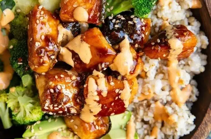 Crispy Bang Bang Salmon Bites Bowls 4 Crispy Bang Bang Salmon Bites Bowls