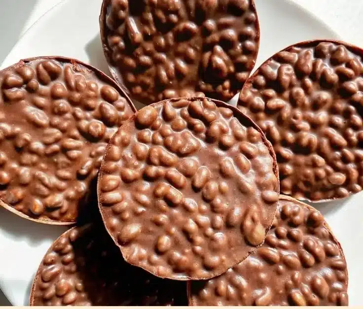 Chocolate Peanut Butter Crunch Cups 3 Chocolate Peanut Butter Crunch Cups dessert with a crispy texture