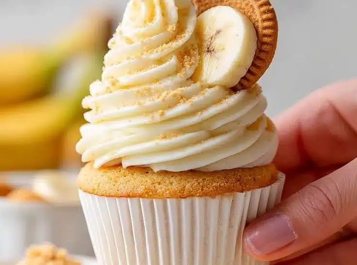Sweet Banana Pudding Cupcakes
